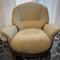 Poltrona modernariato anni ‘70 legno avvolgente