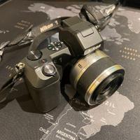Nikon V2 con ottica 10-30 e custodia. Perfetta