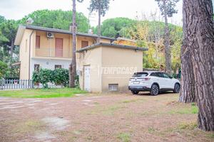 VILLETTA A SCHIERA CON GIARDINO A DUE PASSI DAL MA