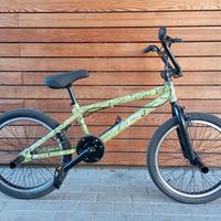 Bici BMX Diamondback