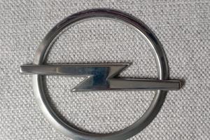 emblema opel agila 2005