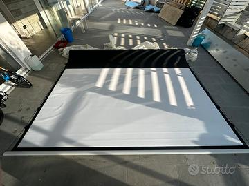 Telo proiettore motorizzato