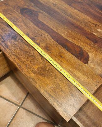 tavolo basso in legno massicio