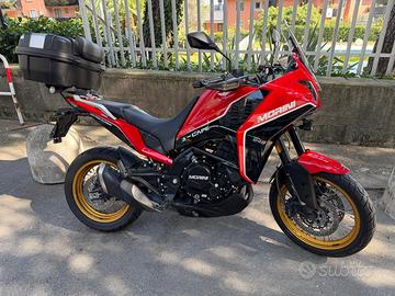 Moto Morini X-Cape 650 Gold Wheels Edition