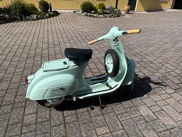 Vespa 50 sportellino piccolo 1963