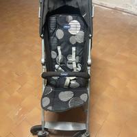 Passeggino chiusura ad ombrello