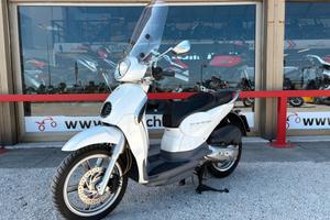 Aprilia Scarabeo 200