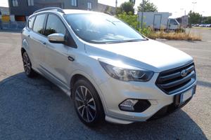 FORD KUGA ST-LINE 4WD