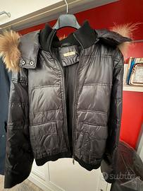 Giubbotto con cappuccio