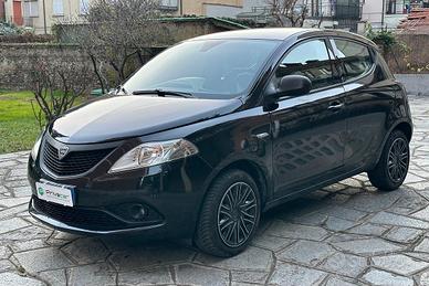 LANCIA Ypsilon 1.2 69 CV 5 porte GPL Ecochic Black