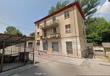 Locale commerciale in zona semicentrale