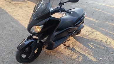 X-max 250 cc anno 2010