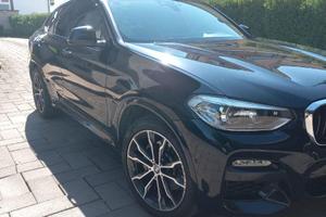 AUTO BMW X 4 M