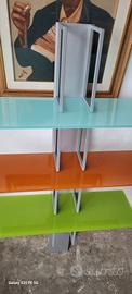 Scaffale con vetri 