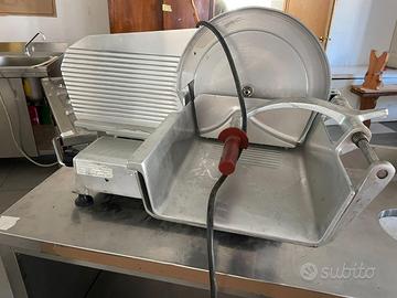 Affettatrice semiprofessionale