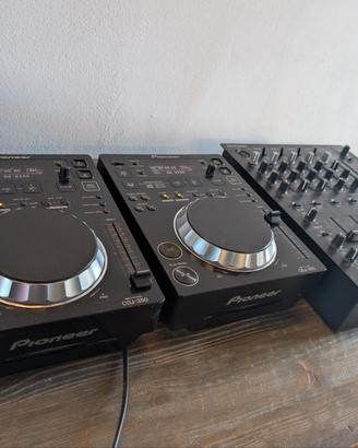 CDJ 350 Pioneer (coppia) + mixer Behringer DJX750