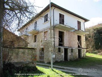 Casa indipendente di 571 m² con più di 5 locali e 