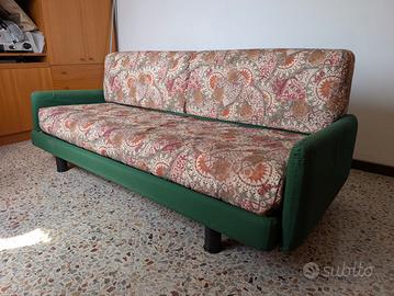 Divano letto usato