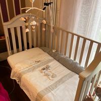 Lettino erbesi+ materasso+ set paracolpi piumino