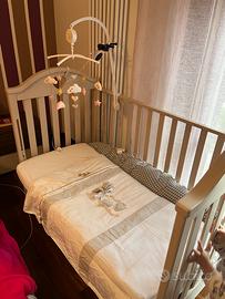 Lettino erbesi+ materasso+ set paracolpi piumino