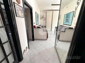 3 LOCALI A NAPOLI