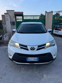 TOYOTA RAV4 2.0 diesel Anno 2015