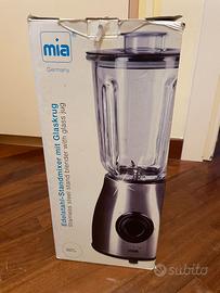 Frullatore in acciaio inox con caraffa in vetro