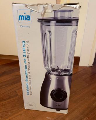 Frullatore in acciaio inox con caraffa in vetro