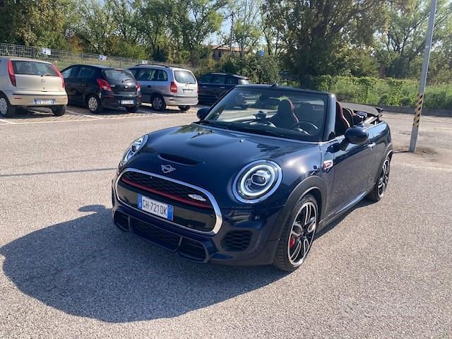MINI Mini Cabrio (F57)