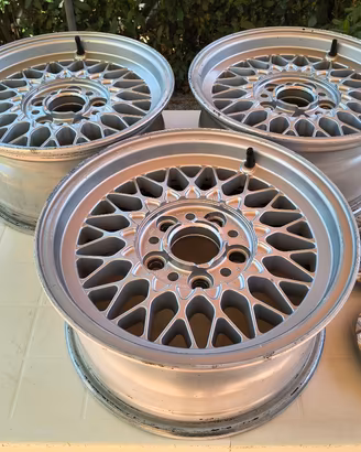 Cerchi BMW originali 7J X 15 e coppette coprimozzo