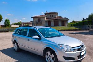 AUTO PER NEOPATENTATI Opel Astra benzina 207.000km