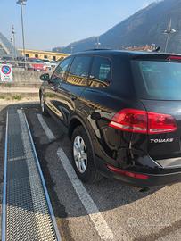 VOLKSWAGEN TAUAREG