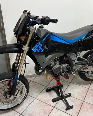HUSQVARNA SM 125 S – 2004 – CONDIZIONI ECCELLENTI