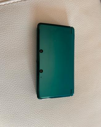 Nintendo 3DS con 5 giochi e alimentatore