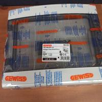 CENTRALINO CON PARETI LISCE 