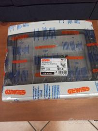 CENTRALINO CON PARETI LISCE 