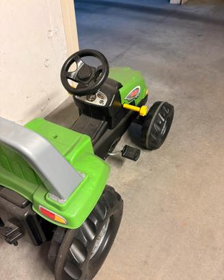 Trattore per bambini a pedali