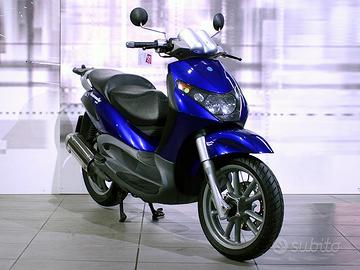 Piaggio Beverly 200
