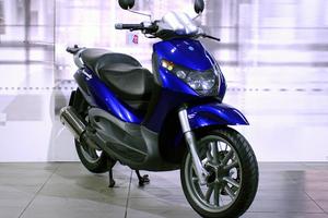 Piaggio Beverly 200