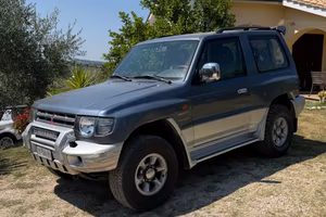 Mitsubishi Pajero 2.5 TDI Metal-top S.S. GLS Targe