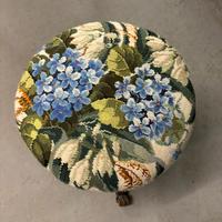 Sgabello Antico da Pianoforte– Legno Intagliato