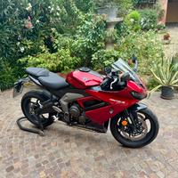 Triumph Daytona 660 quick shift