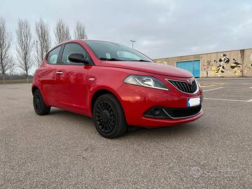 Lancia Ypsilon hybrid