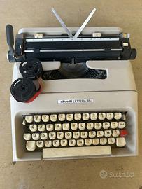 Macchina da scrivere olivetti lettera 35
