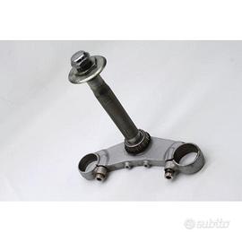 PIASTRA INFERIORE FORCELLA TRIUMPH SPRINT ST 955