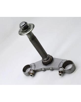 PIASTRA INFERIORE FORCELLA TRIUMPH SPRINT ST 955