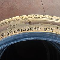 gomme 225/40 R18 92v al 30% M+S