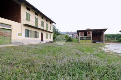 RUSTICO A SANTA VITTORIA D'ALBA