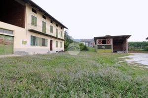 RUSTICO A SANTA VITTORIA D'ALBA
