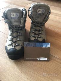 Scarpe trekking Go Up della SCARPA